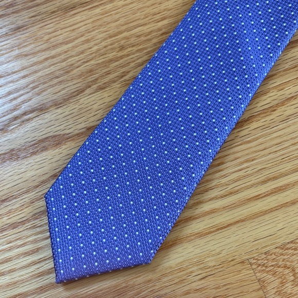 Elegant Lavender Polka Dot Tie - Picture 1 of 1